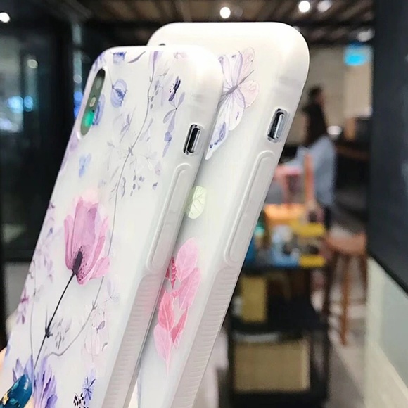 NEW iPhone 7+/8+ Floral Case - Picture 3 of 3